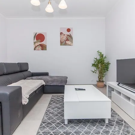 C09 - 3 Bed * Портиман