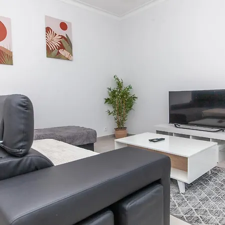 C09 - 3 Bed Апартаменты *