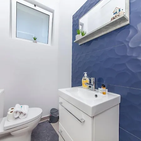C09 - 3 Bed