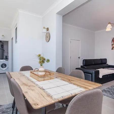 Apartment C09 - 3 Bed