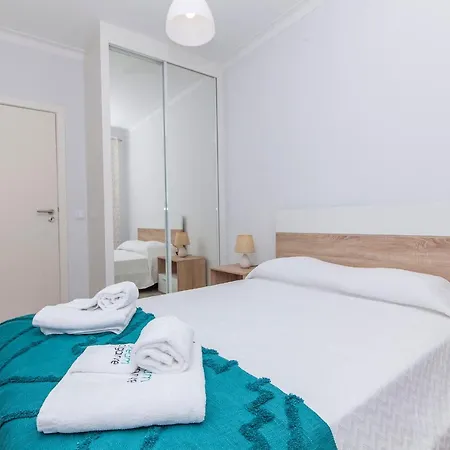 Apartment C09 - 3 Bed *